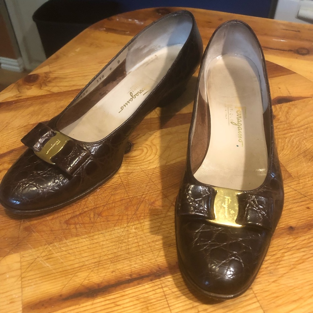 Women’s Salvador Ferragamo brown  leather size 9B